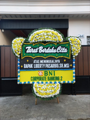 Papan Bunga Duka di Gangga