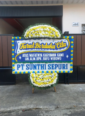 Papan Bunga Duka di Gangga